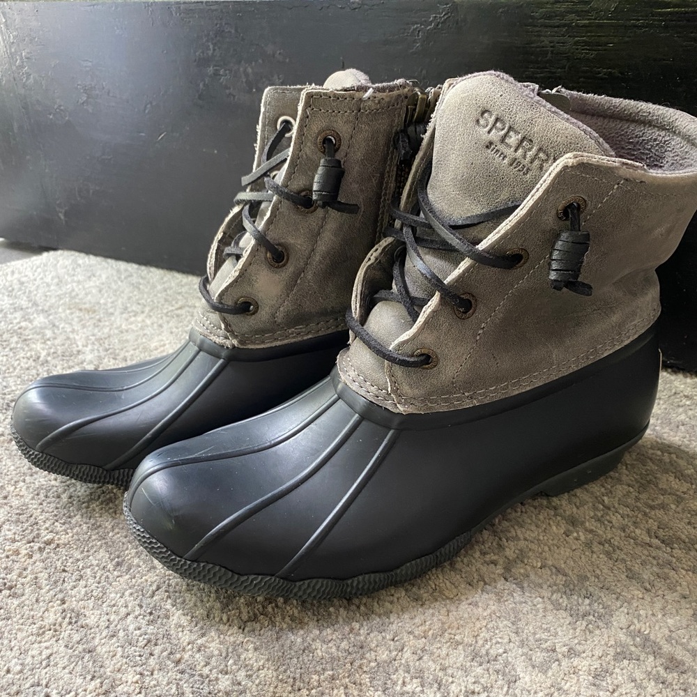 Sperry Boots Size 8